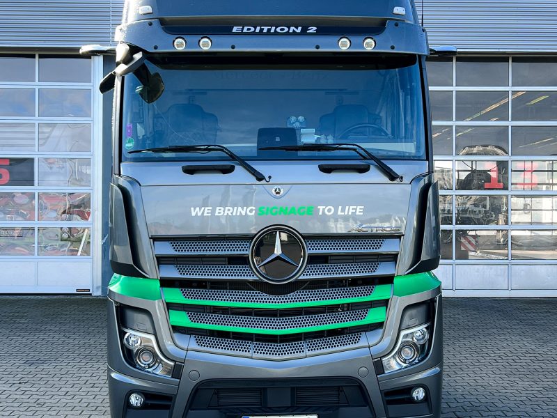Sport_SIgnage_Actros
